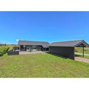 Holiday Home Gretha - 900m from the sea in NW Jutland by Interhome