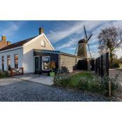 Holiday home in a rural atmosphere in beautiful Oostkapelle