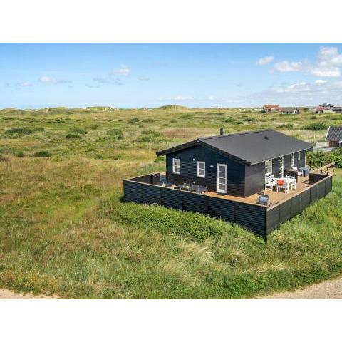 Holiday Home Ortwin - 450m from the sea in Western Jutland by Interhome