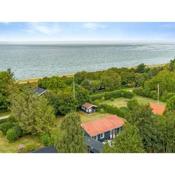 Holiday Home Rikhard - 75m from the sea in Lolland- Falster and Mon by Interhome