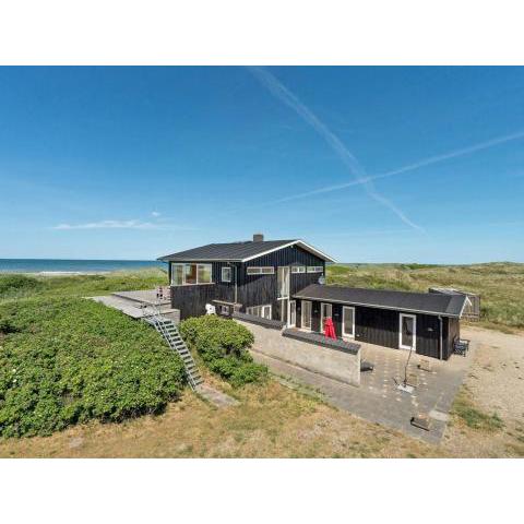 Holiday Home Tinea - 50m from the sea in NW Jutland by Interhome