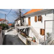 Holiday house with WiFi Okrug Gornji, Ciovo - 5253