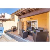 House with BBQ in Empuriabrava - 8 minutes from the beach