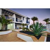 Immaculate 2-Bed Apartment No 5 in Playa Blanca