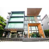 Jira Boutique Residence