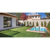 La Alberca 2 Casa especial para parejas con jardín y piscina