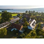 Landhotel Rosenhof Garni am Plauer See mit Ladesäule für E-Autos