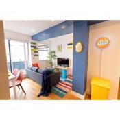 Legoland Family Fun - Upscale Two Bedroom Apt Near Tube Station with Kid-Friendly Amenities Free Parking