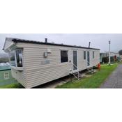 Light and Airy 2 Bedroom Mobile Home