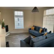 Lighthouse View - Lovely 3 bed 1st floor apartment