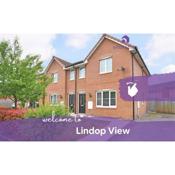 Lindop View by YourStays, Gorgeous 3 bed with driveway parking! Perfect for a family getaway