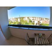 Lisbon 2 bedroom apartment with balcony in Algés