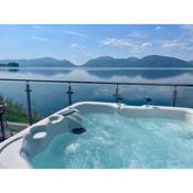 Loch Linnhe Waterfront Lodges with Hot Tubs