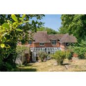 Lodge Farm - Stunning 3 Bed with Large Garden!
