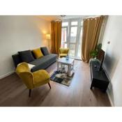 Lovely 2 bed apartment with patio garden
