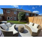 Lovely 2 bedroom apartment with a garden