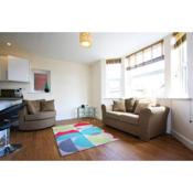 Lovely 2Bed Apartment in Beeston with Parking