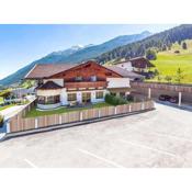 Lovely Apartment in Neustift im Stubaital with Mountain View