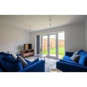 Lovely brand new 3 bedroom city centre house with garden