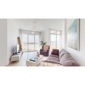 LS32 - Bright 1BR in Lake Side Tower D