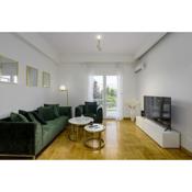 Lush Emerald apt in the heart of Athens!