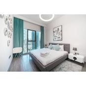 Luton Vacation Homes - Modern & Lake view 1BR , MBL Residence, Jumeirah Lake Towers
