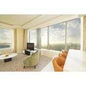 LUX Iconic Views at The Palm Tower Suite 1