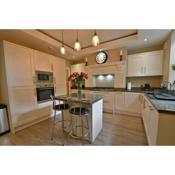 Luxary 4 Bed, 4 bathroom house in central Burnley