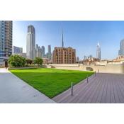 Luxe & Modern Two Bedroom Apartment Downtown Dubai - Close to Burj Khalifa & The Dubai Mall by Sojo Stay