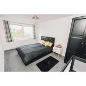 Luxe Spacious & Central 2Bed Luton Apartment - Free Parking - Free Wi-Fi - Near LTN Airport & L&D Hospital