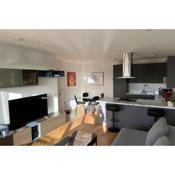 Luxurious and Central 2-Bed-Flat