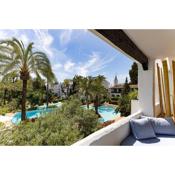 Luxurious apartment in Puente Romano, Marbella (Golden Mile)