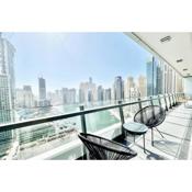 Luxurious Apt with stunning Marina View - Balcony