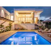 Luxurious Brand New Villa With 5 Br In Sosua