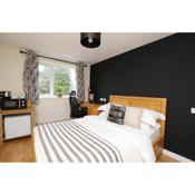 Luxurious double bedroom, ensuite with free Wifi.