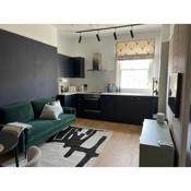 Luxury 1 Bed Flat in Hove close to the sea- Soho House Style
