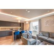 Luxury 2 bedroom apartment with free parking in the heart of York