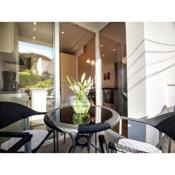 Luxury apartment with private balcony in very quiet area free Wi Fi