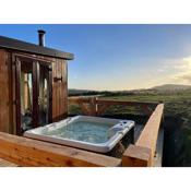 Luxury Lodge with hot tub (Shepherd’s Rest)