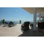 Luxury Penthouse Apartment, Superb sea view 1 Bedroom, Verandas do Mar AT02