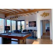 Luxury Penthouse Jacuzzi, Pool table, BBQ & workspace