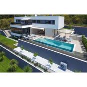 Luxury, seafront Villa IVAN with heated pool only 100m from beach
