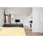 Luxury Studio Apartment St Albans - Free Parking with Amaryllis Apartments