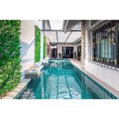 Luxury Thai Style Pool Villa in downtown Pattaya, close to Walking Street
