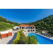 Luxury Villa La Isla Korcula with private pool by the sea
