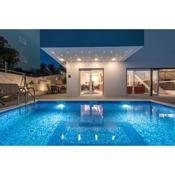 Luxury Villa Sun Stone heated pool & whirlpool
