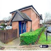 Maidenhead - 1 Bed Modern Flat - Private Entrance
