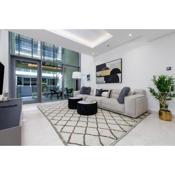 Maison Privee - Exquisite Duplex with Private Patio & Loft Living