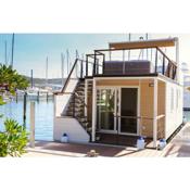 Marina Luxury Houseboat Lavender