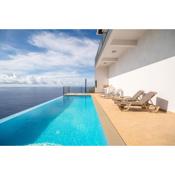 Marina View Apartment - Pool & stunning ocean view